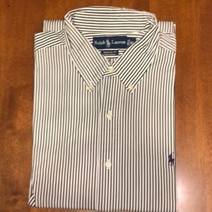 Ralph Lauren Classic Fit w/ Signature embroidered purple Pony XL